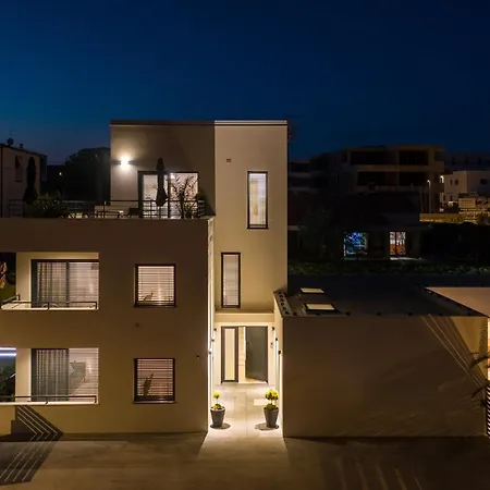 Апартаменты With Parking Space Novigrad - 24561