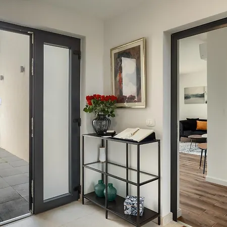 With Parking Space Novigrad - 24561 Appartement *
